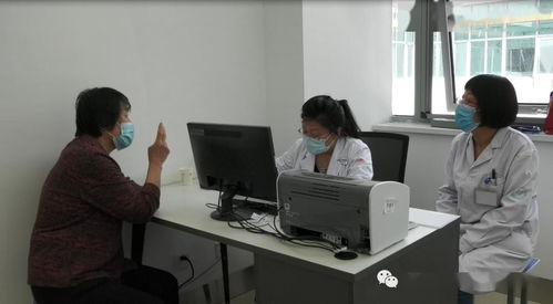 開(kāi)診首日現(xiàn)場(chǎng)直擊 專(zhuān)家精確診治與暖心服務(wù)贏得群眾歡喜點(diǎn)贊，診斷技術(shù)研發(fā)助力醫(yī)療升級(jí)